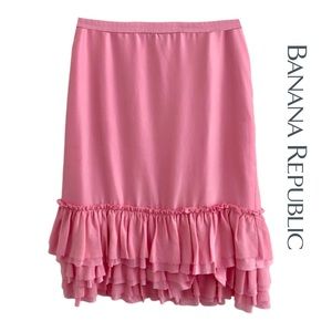 Banana Republic Silk Skirt w/ Tiered, Raw Edge Ruffles. Lined. Pink Sz 4/Sm NWT
